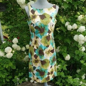 Jones studio floral sleeveless sheath dress. Size 8. EUC